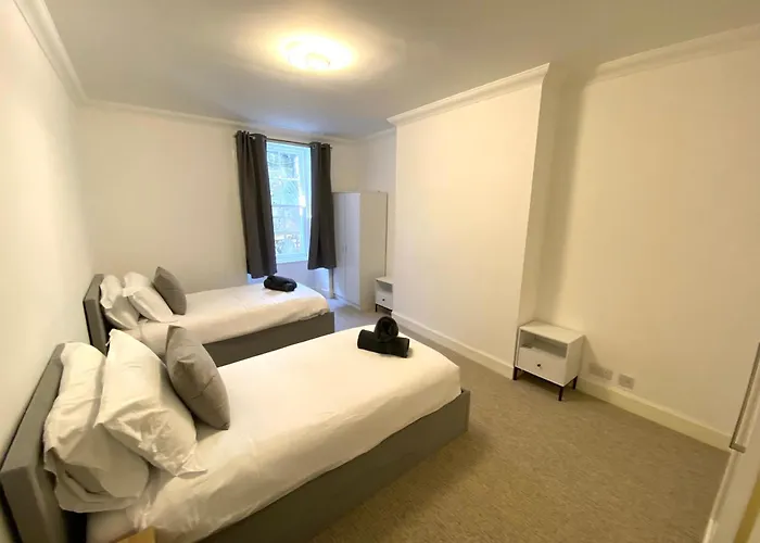 Superior Three-Bedroom Apartment